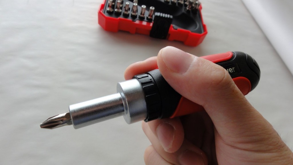 » precision screwdriver by Komeri Japan (4)