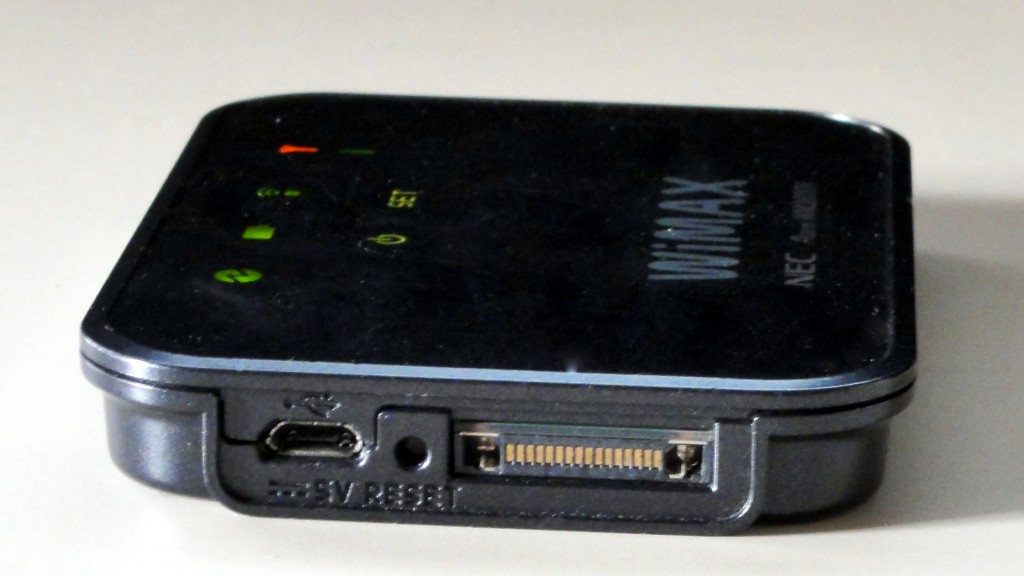 NEC Wimax Mobile Rooter WM3600R (6)