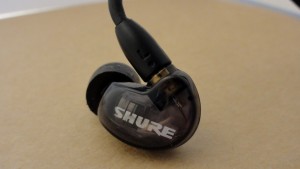 Shure SE215 review noise isolation (5)