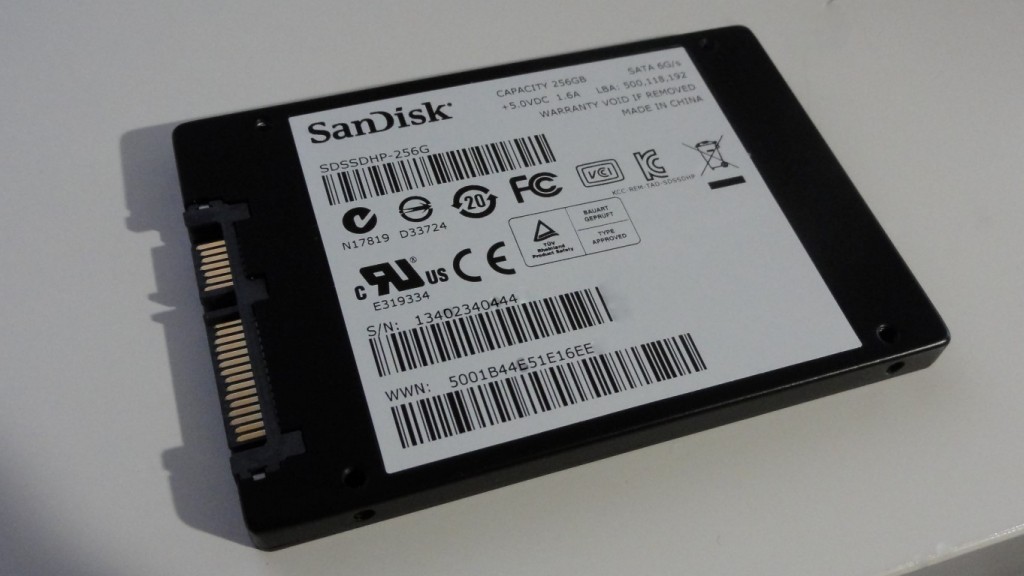 rear view of SanDisk SSD UltraPlus SDSSDHP-256G-G25AZ